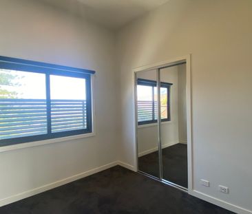 Modern & Luxurious! - Photo 1