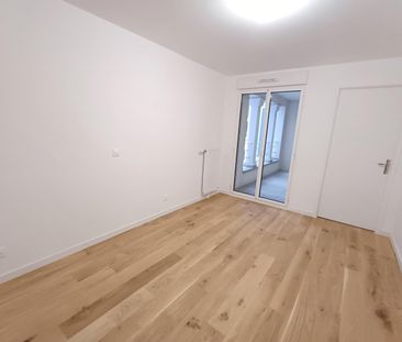 location Appartement T2 DE 40.6m² À LE PLESSIS ROBINSON - Photo 1