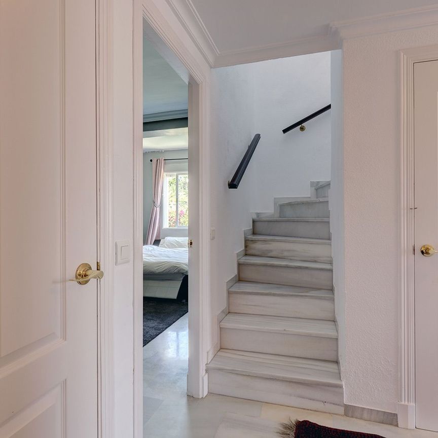 Townhouse in Estepona - Photo 1