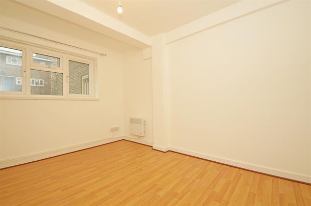 3 bedroom maisonette to rent - Photo 1