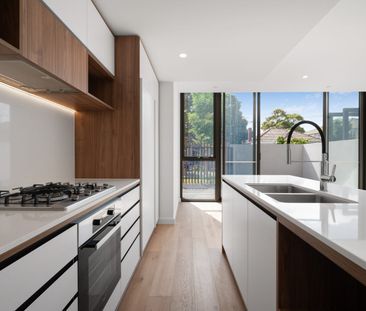 Stunning contemporary 2 bedroom apartment in the McKinnon school zone - Photo 5