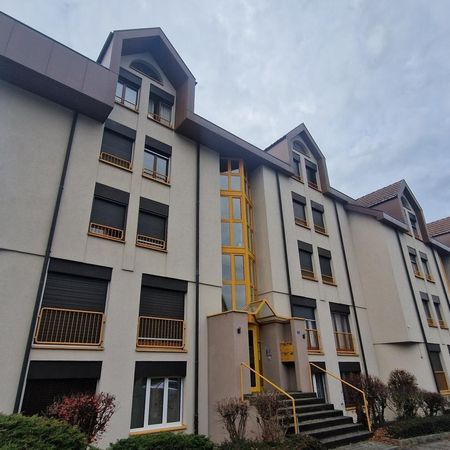 Appartement de 4.5 pièces d'env. 100 m2 avec balcon - Foto 4