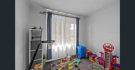 Spacious 3 Bedroom Family Home - Photo 5