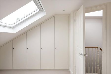 4 bedroom terraced house to rent - Photo 3