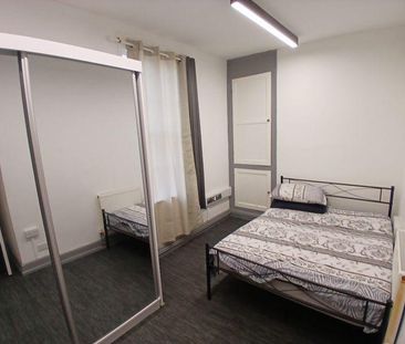 3 bedroom apartment to rent - Photo 3