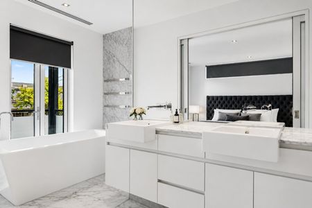Architectural Luxury in South Yarra - Photo 2