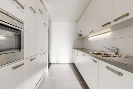 Spacieux logement avec Terrasse - Photo 2