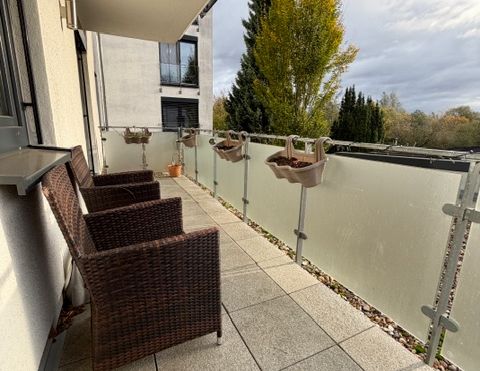 Luxeriöse 4-Zimmer-Stadtwohnung mit Aufzug, Einbauküche, 2 Balkone und Garage - Foto 1