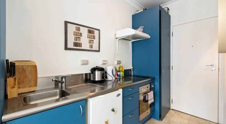 Studio Apartment on Nelson Street - Photo 2