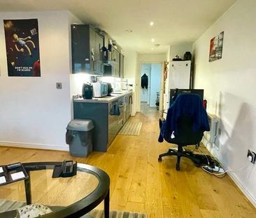 2 bedroom flat to rent - Photo 3