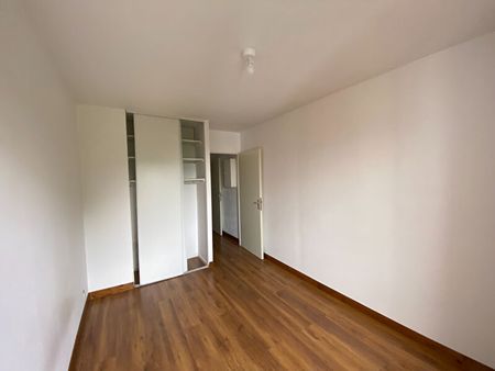 Location Appartement 2 pièces 64m² LILLE 59000 - Photo 3