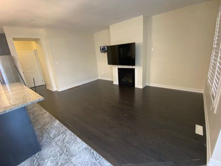 For Lease - 5 Terrick Road, Brampton, Ontario - Photo 2