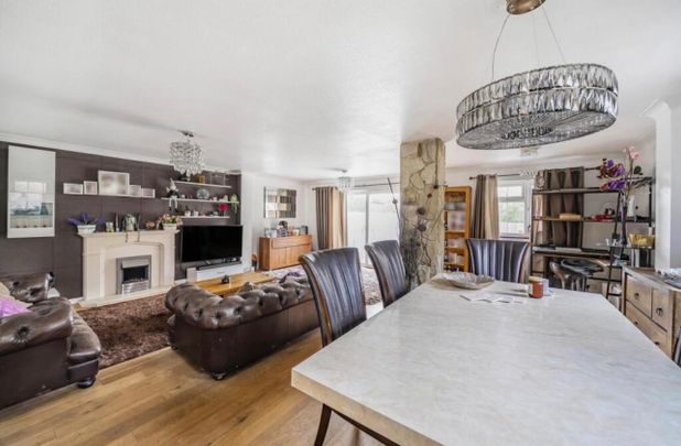 4 Bed Detached House, Gwynne Avenue, CR0 - Photo 1