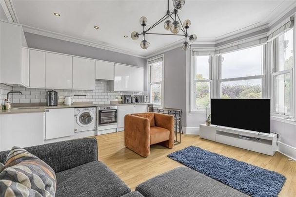 2 Bed Flat, Fulham Palace Road, SW6 - Photo 1