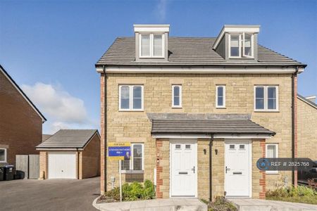 3 bedroom semi-detached house to rent - Photo 5