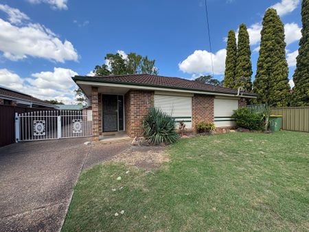 3 Bedroom Brick Home - Photo 2