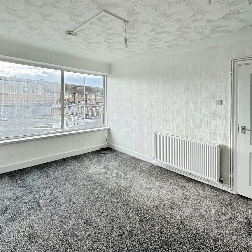 3 bedroom maisonette to rent Greywell Road, Hampshire, Havant, PO9 - Photo 1