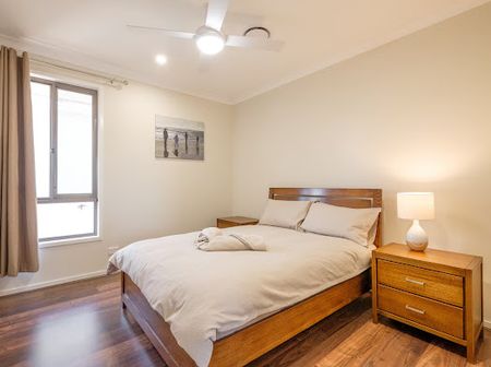 81 Alan Crescent, Eight Mile Plains QLD 4113 - House For Rent | Domain - Photo 3