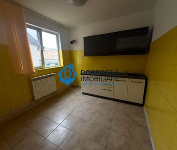 DE INCHIRIAT VILA P+E - ZONA ALEXANDRU CEL BUN - Photo 3