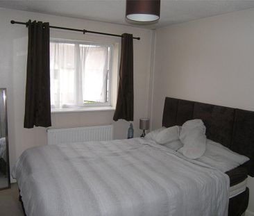 2 bedroom semi-detached house to rent - Photo 3