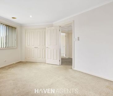 SPACIOUS AND PRIVATE THREE BEDROOM TOWNHOUSE WITH DOUBLE GARAGE | H... - Photo 4