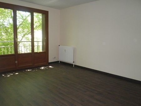 Location Appartement 1 pièce 23m² CHAMBERY 73000 - Photo 2