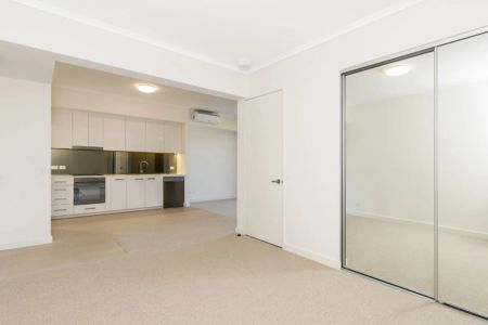 Stunning Richmond Quarter Apartment - Photo 2