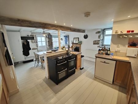 Mousehole, Penzance, TR19 - Photo 3