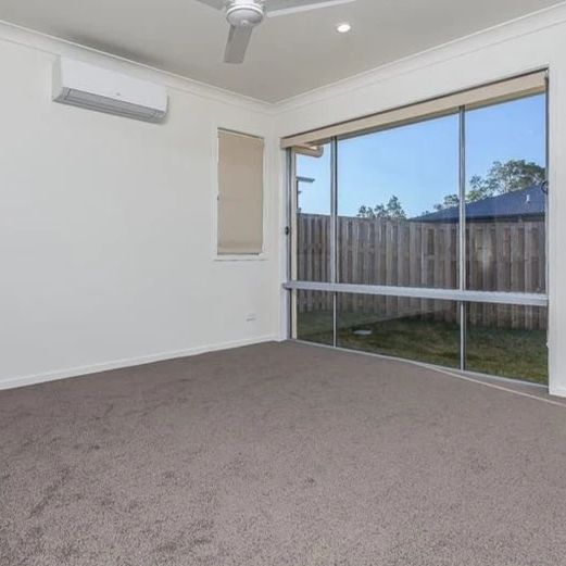 Spacious & Modern Living Home in Sought After Mango Hill! - Photo 1