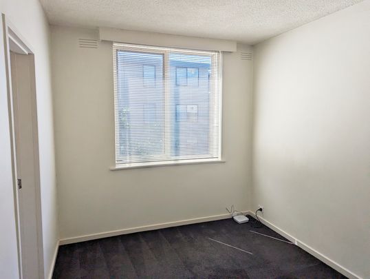 30 Westbury Street ST KILDA EAST - Photo 1