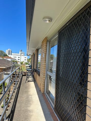 5/45 Burra Street, 4217, Chevron Island - Photo 2