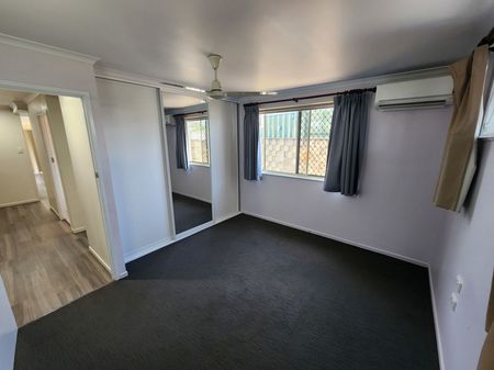 Dream Family Home with Massive Workshop & Dual Access - Tradies' Paradise! - Photo 5