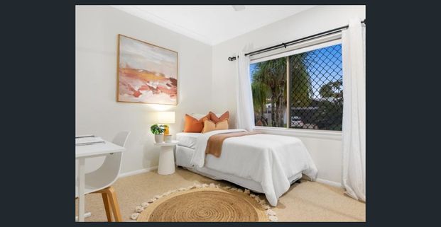 Move Before Christmas! 3 Bed Home, Walk To Schools - Photo 1