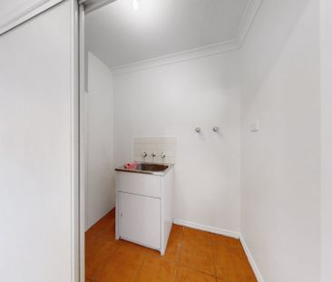 Settle into a Lifestyle of Comfort and Convenience in Niddrie - Photo 5