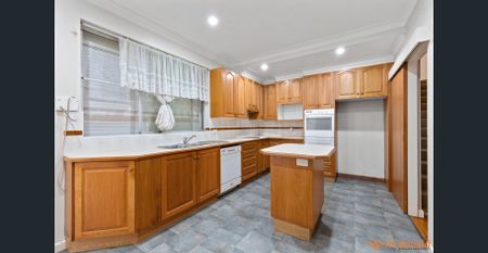 Family home in peaceful location - Photo 2