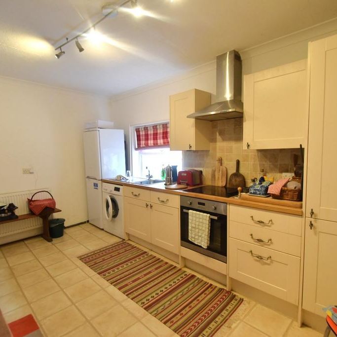 2 bedroom semi-detached house to rent - Photo 1