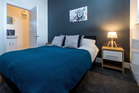 2 bedroom flat to rent - Photo 3