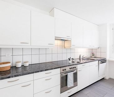 Moderne Parterrewohnung mit Sitzplatz - Photo 2