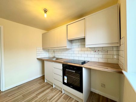 1 bedroom Apartment to rent - Photo 2