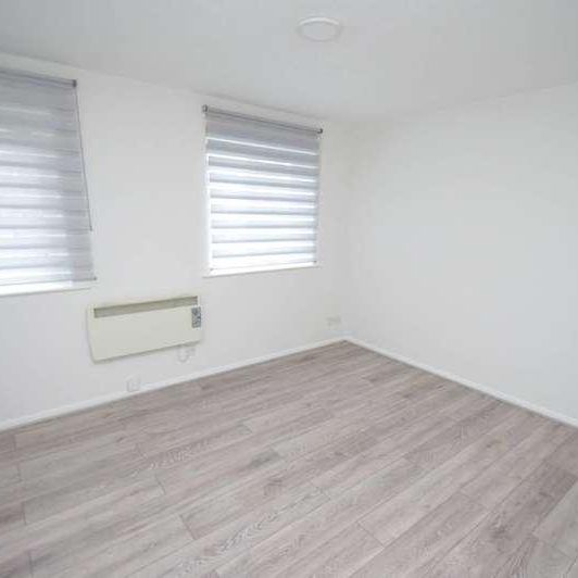 Balmoral Road, Watford, WD24 - Photo 1