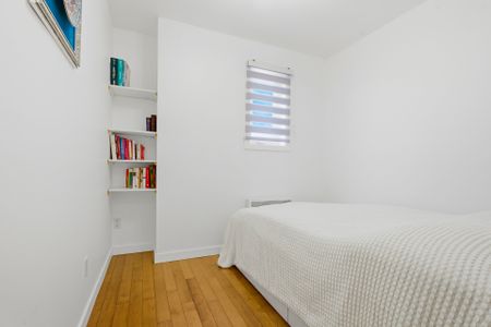 Maison à étages - 245 Boul. de Palerme - Photo 2