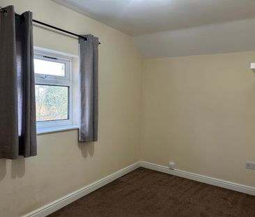 2 bedroom cottage to rent - Photo 2