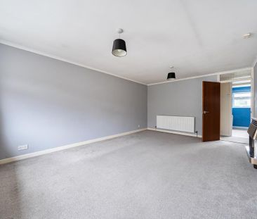 2 bedroom semi-detached bungalow to rent - Photo 6