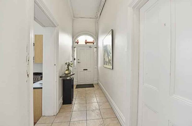 Room 5 (Non Ensuite) - Photo 1