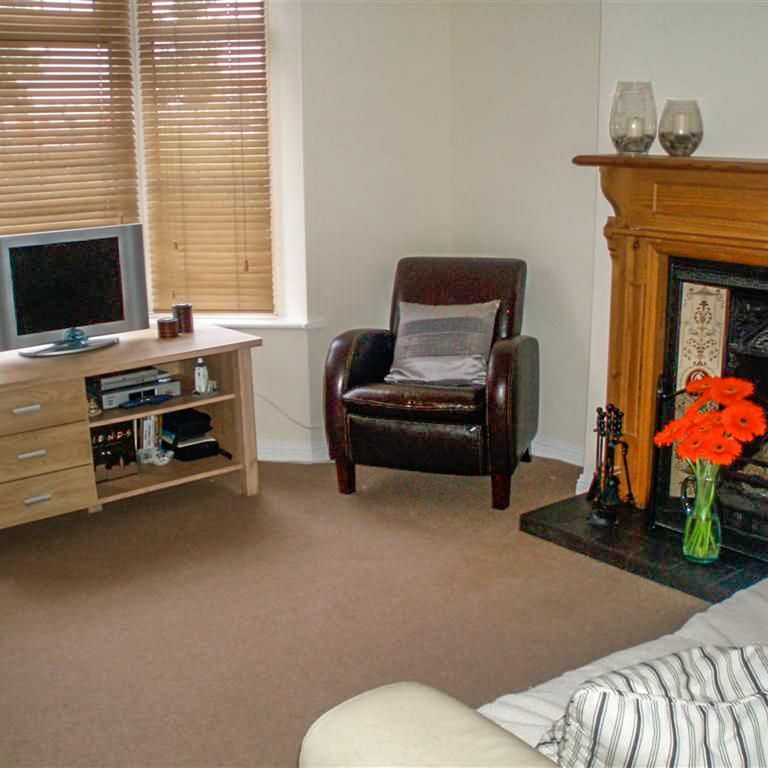 2 bedroom townhouse to rent - Photo 1