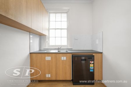 Three bedroom house for lease - Photo 4