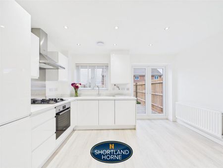 2 bedroom semi-detached house to rent - Photo 2