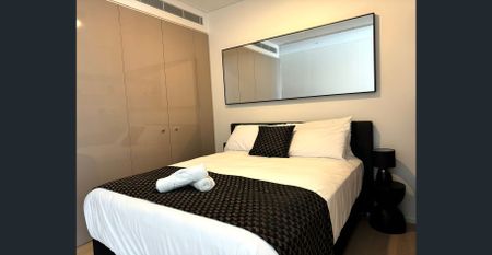 Natural sun light, furnished apartment in the centre of Sydneys CBD - Photo 5