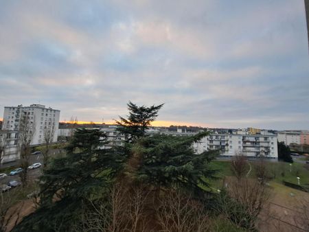 Location Appartement 2 pièces 50m² CHAMBRAY LES TOURS 37170 - Photo 5