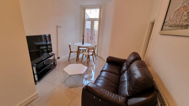 3 bedroom terraced house to rent - Photo 1